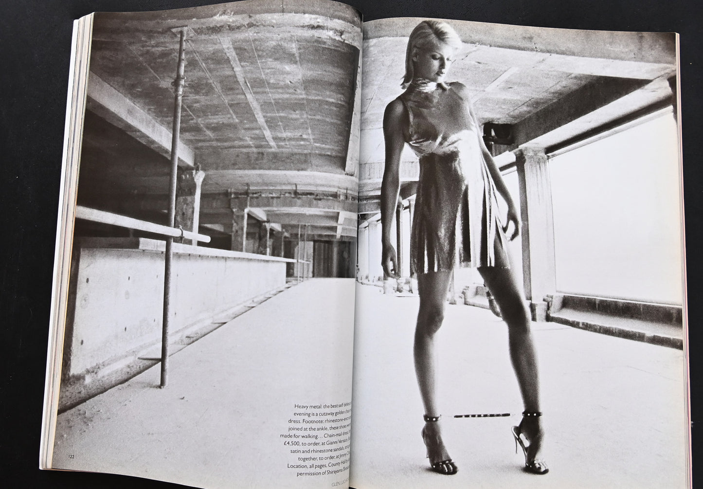 BRITISH VOGUE   DECEMBER 1994