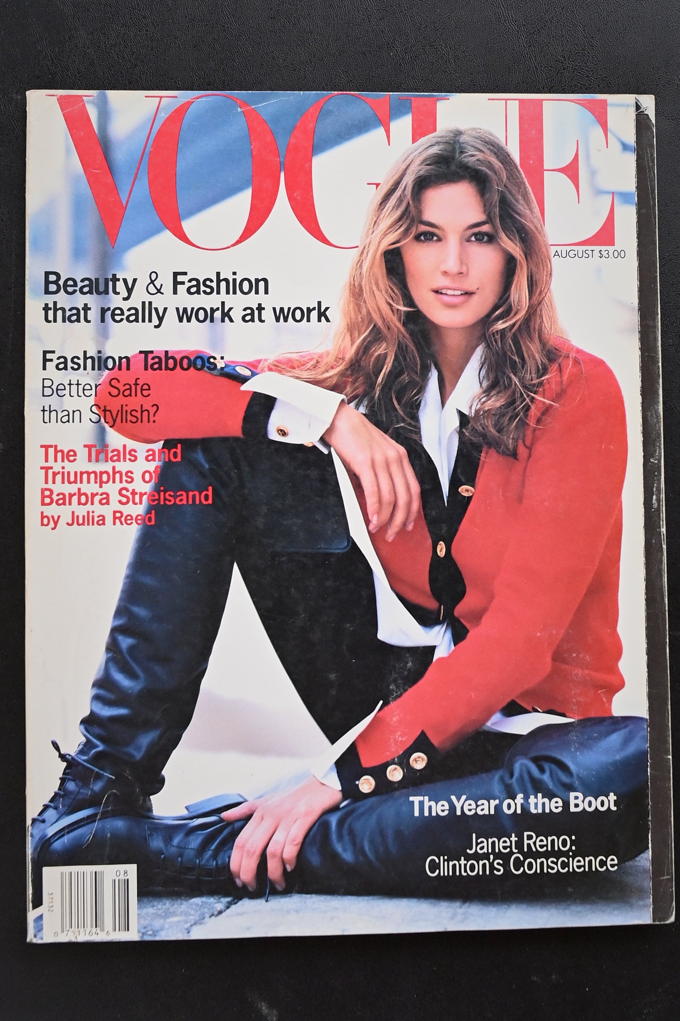 VOGUE - CINDY CRAWFORD - AUGUST 1993